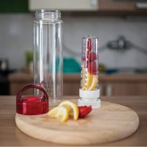 Savvy Infusion Fruit Infuser Water Bottle Leak-Proof Hydration Fresh Flavors New
